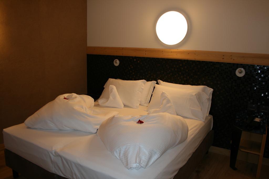Hotel Orso Grigio Cavalese Ruang foto