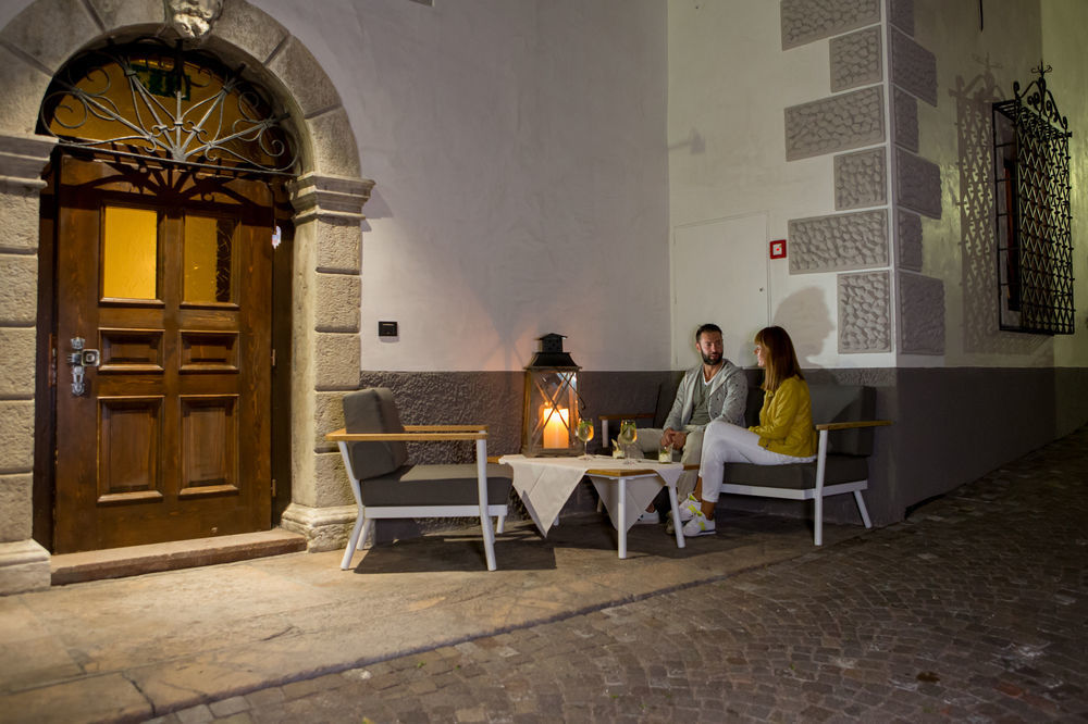 Hotel Orso Grigio Cavalese Bagian luar foto
